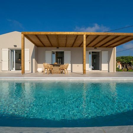 Summer Breeze Villa Tzamarelata Buitenkant foto