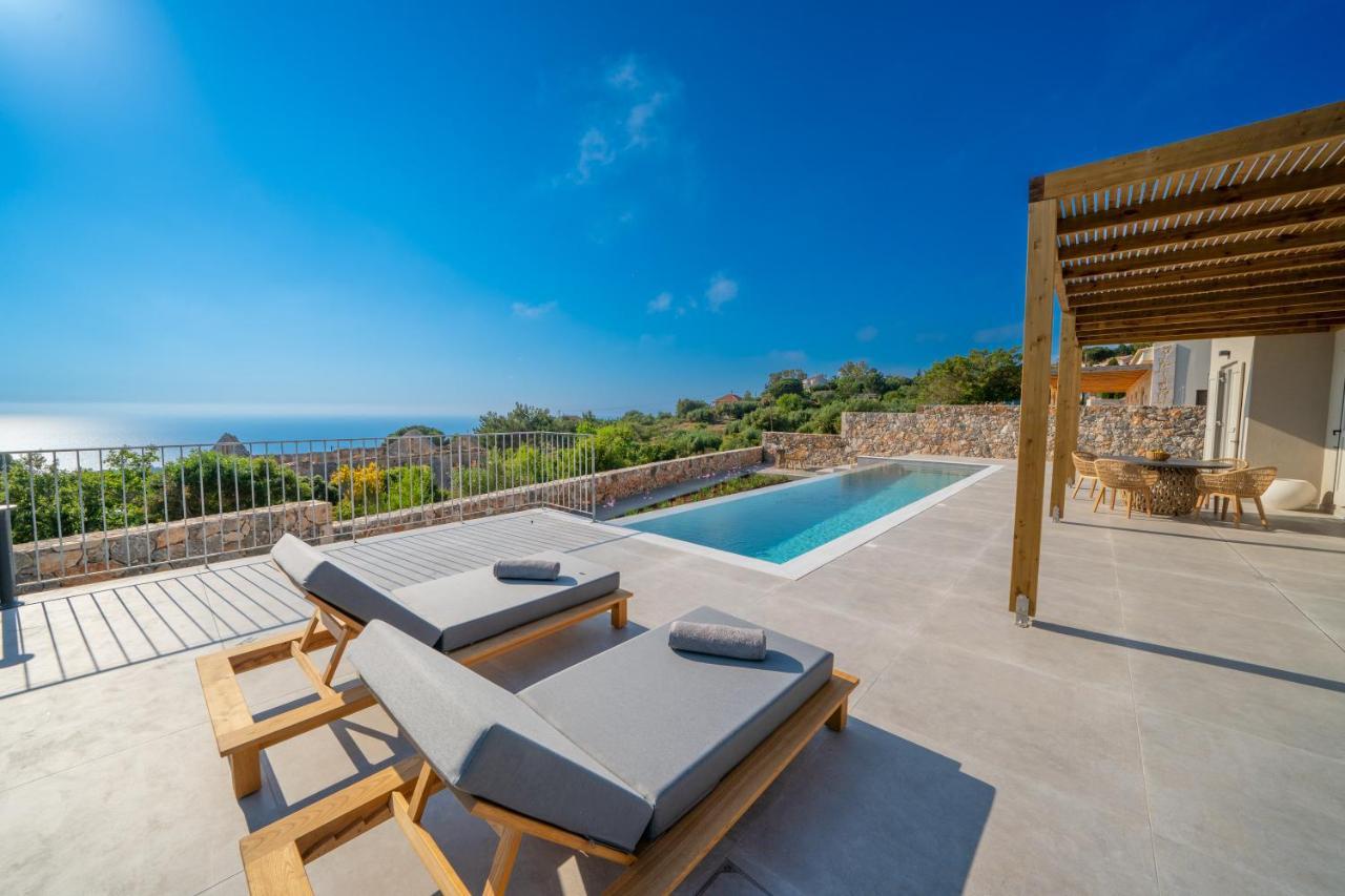 Summer Breeze Villa Tzamarelata Buitenkant foto